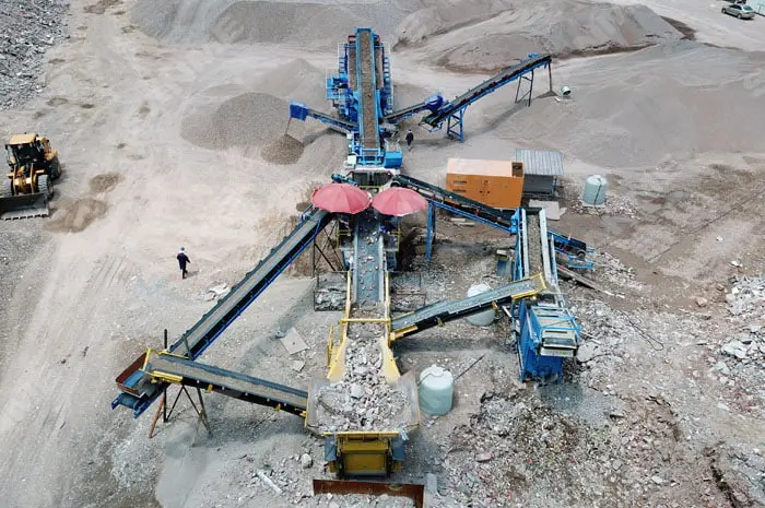 MOBILE CONSTRUCTION WASTE RECYCLING PLANT IN ZHEJIANG, CHINA